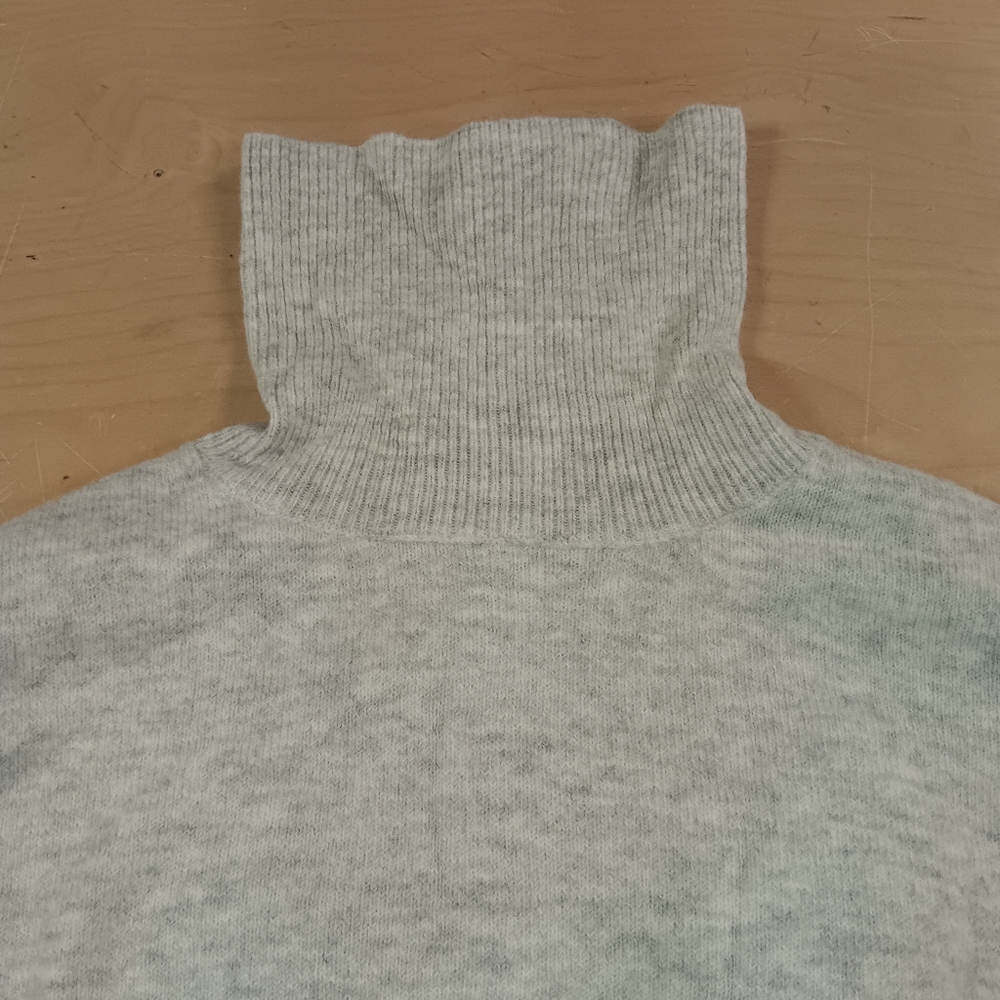 Vince Camuto Women's Turtleneck Sweather-Silver Heather New - Picture 3 of 5